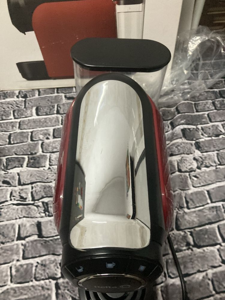 Máquina de café Delta Q Cool (para peças ou reparação)