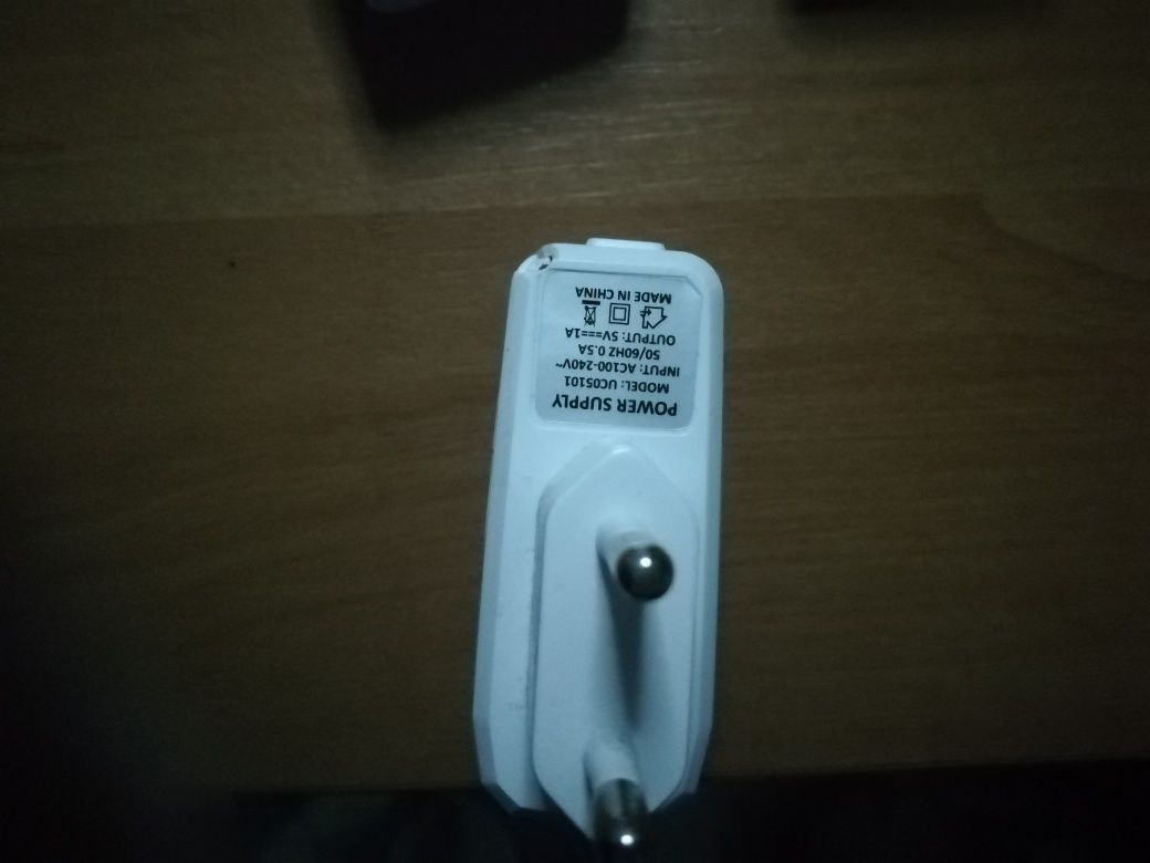 Зарядні пристрої usb