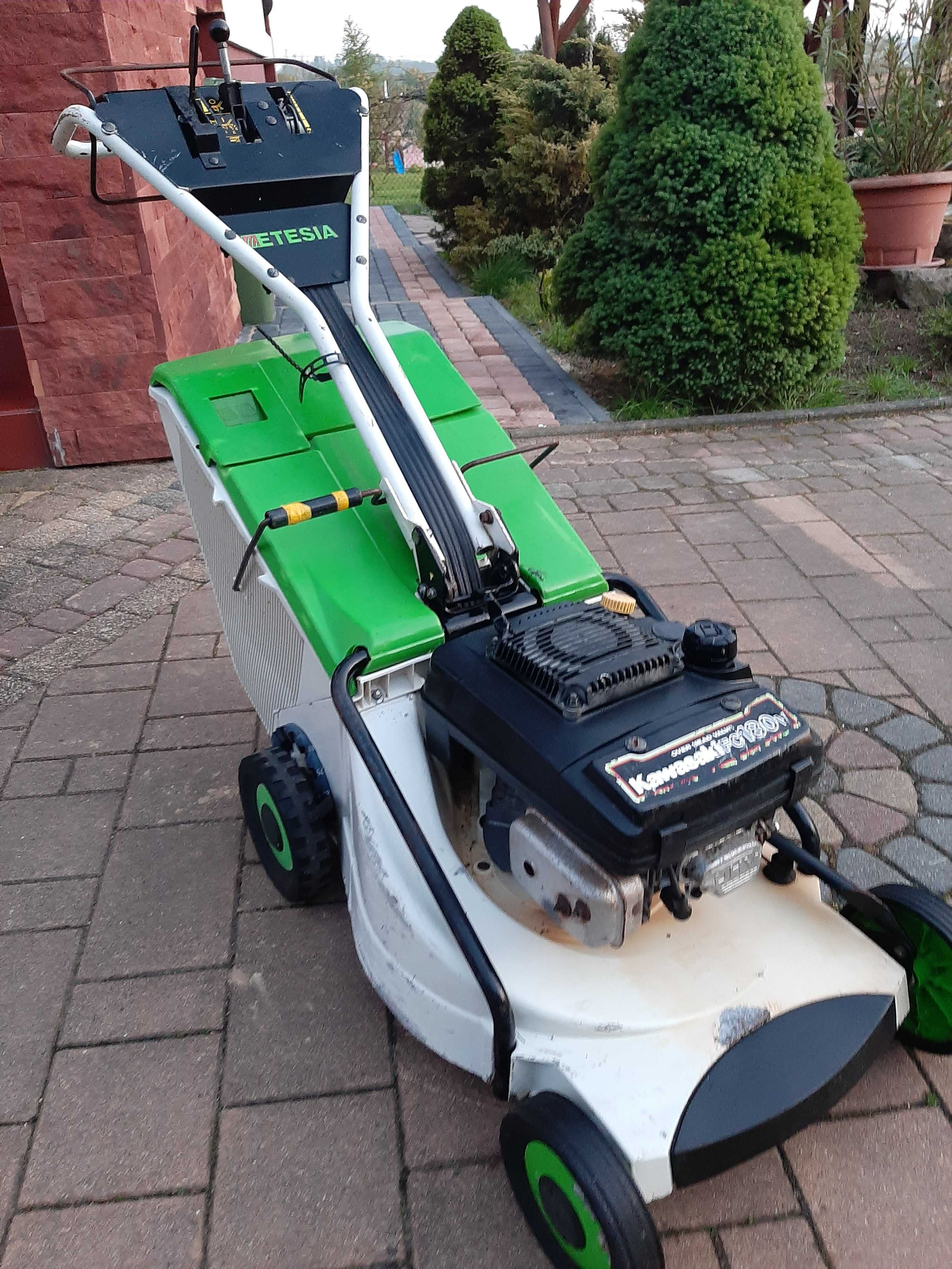 Kosiarka spalinowa ETESIA kawasaki FC 180 aluminiowa