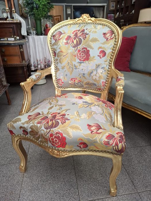 Bergères Estilo Luís XV. Oferecemos a entrega.