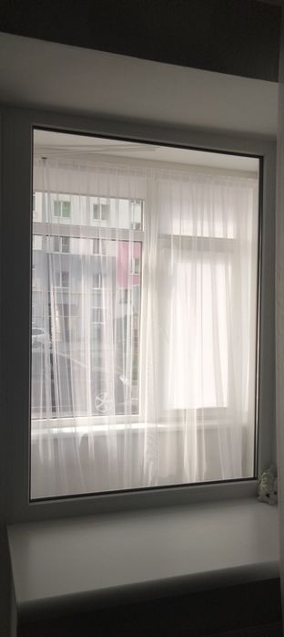 Балконні двері, вікно, підвіконня