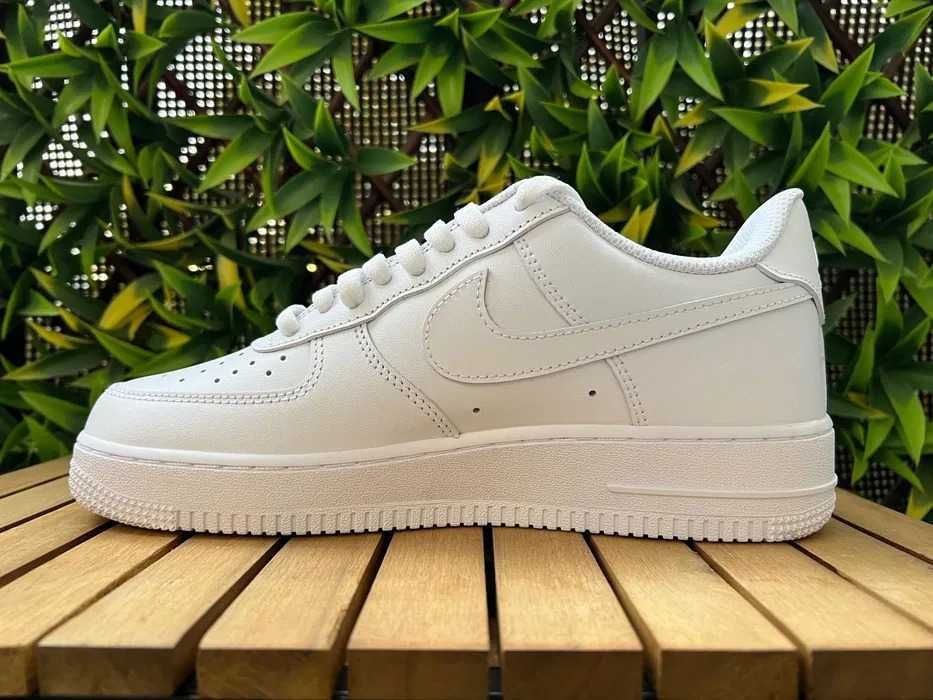 Nike Air Force 1 Low '07 White r. 41