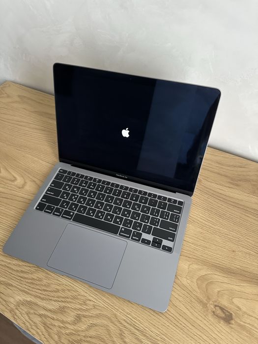 MacBook Air i3 ідеал 2019 року