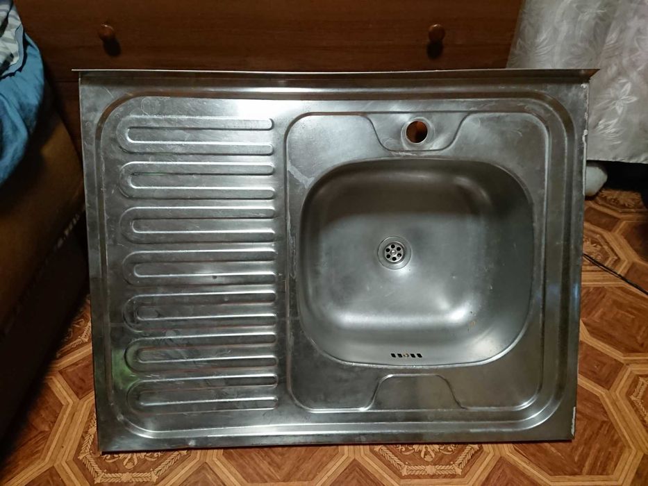 Продаю умывальник