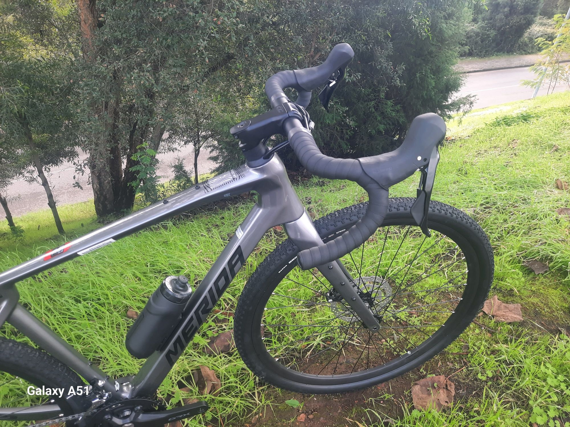 Bicicleta de gravel nova carbono
