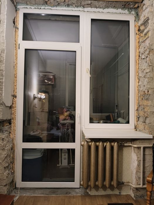 Балконний блок вихід на балкон