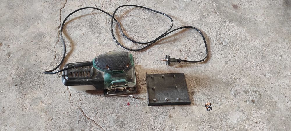 Lixadora 1/4 Folha 240W