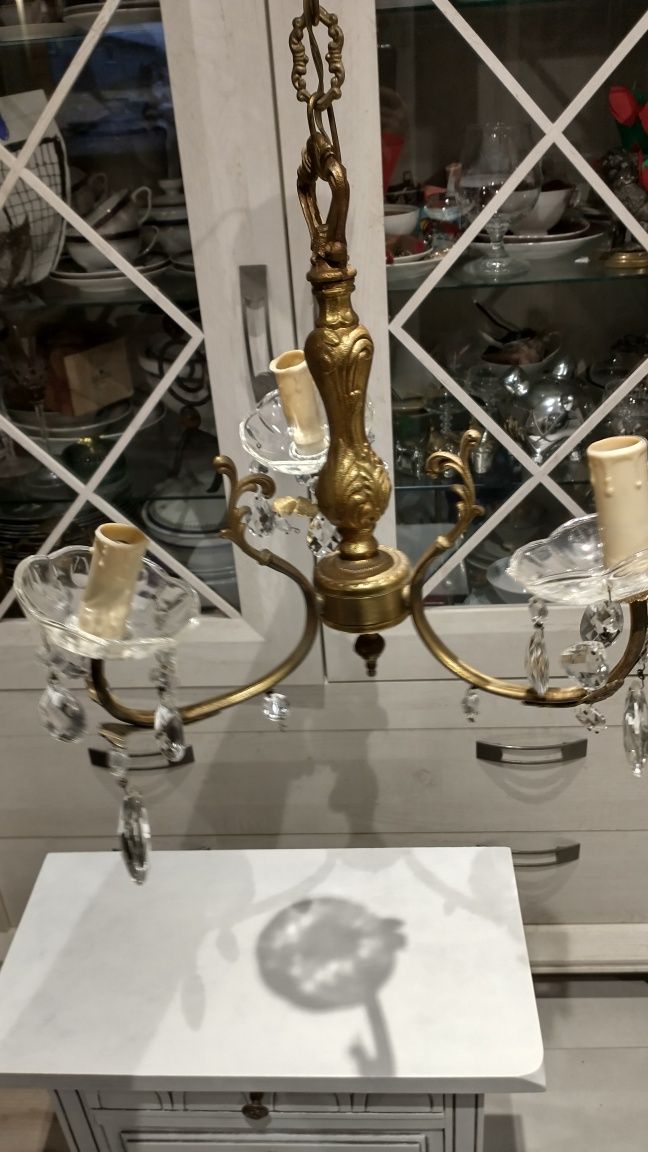 Francuski mosiężny żyrandol