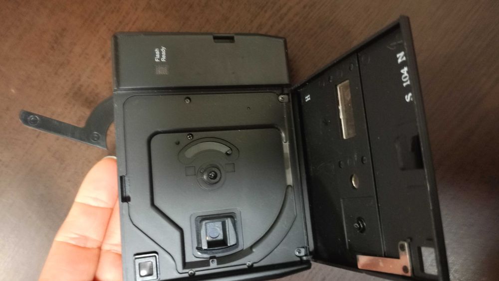 Пленочный фотоаппарат ,дисковий halina,praktica
Й