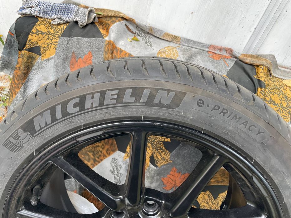 Диски на Теслу r18 оригінал