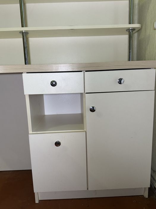 Манікюрний стіл/ Письмовий стіл