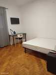 453968 - Quarto 1 com cama de casal e varanda...