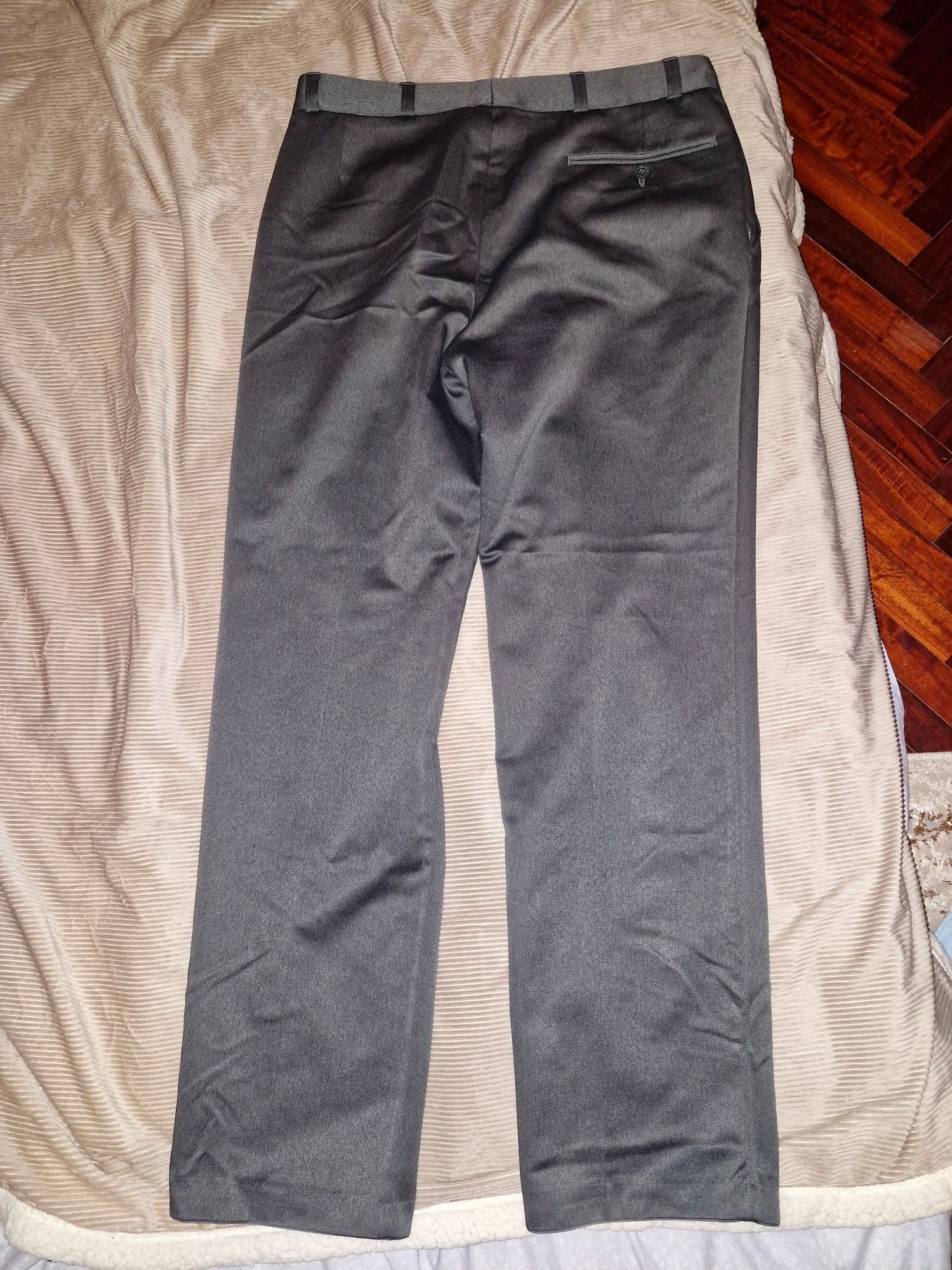 Fato/ terno cinzento