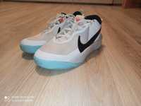 Buty Nike Team hustle d10 r40