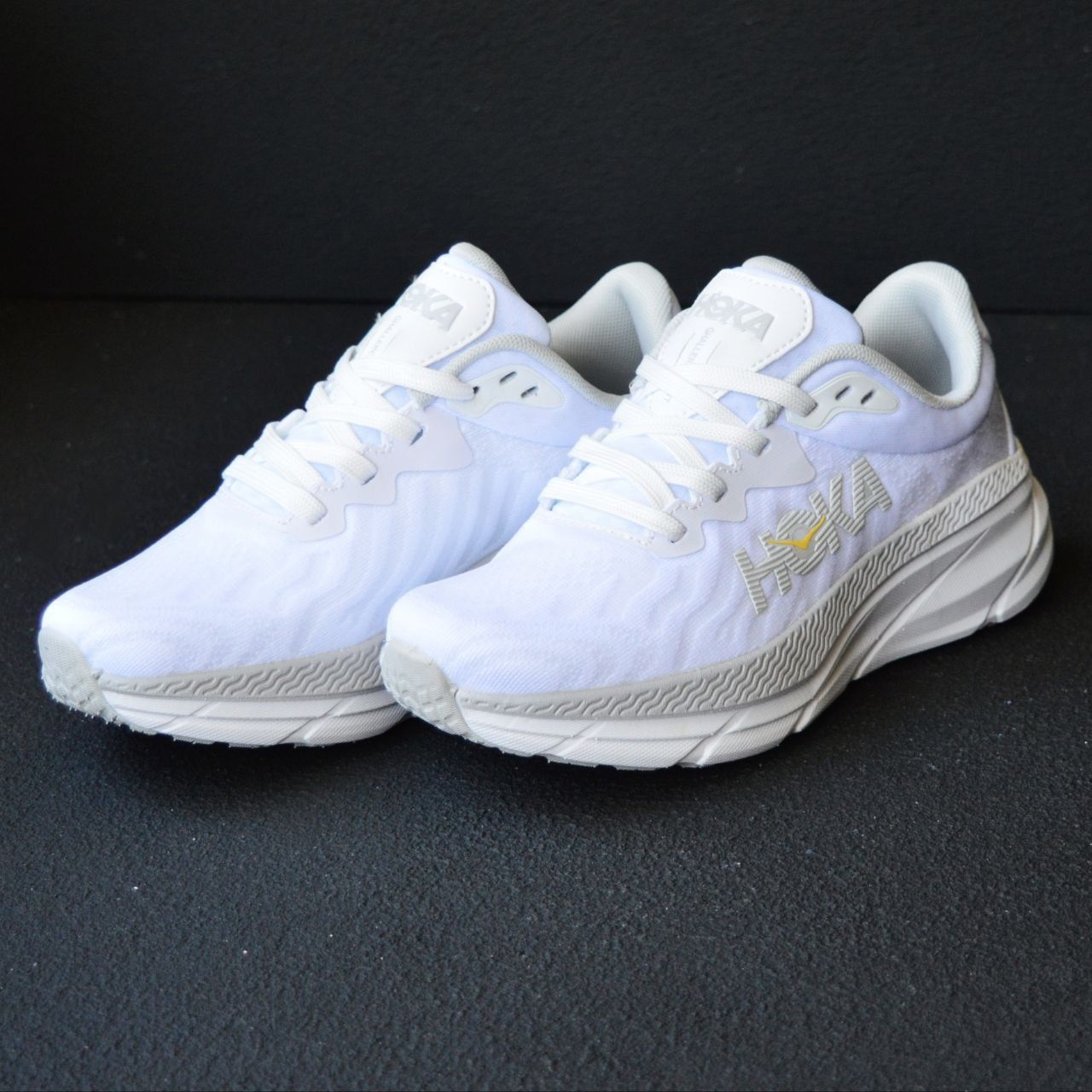 HOKA ONE ONE кросівки кеди жіночі білі літні весняні хока сітка легкі