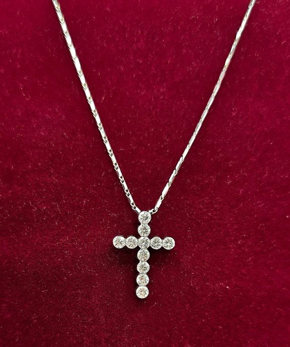 Подвеска крестик с бриллиантами