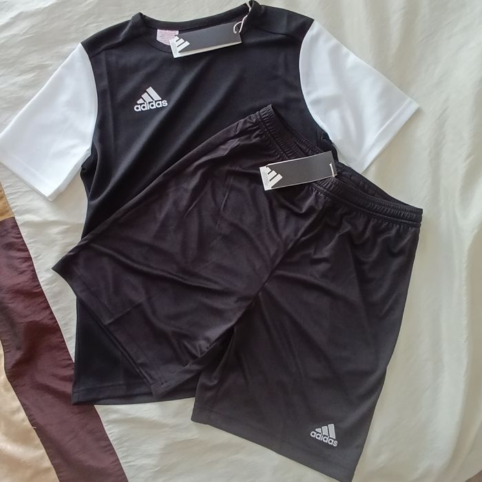 Adidas zestaw koszulka  i spodenki