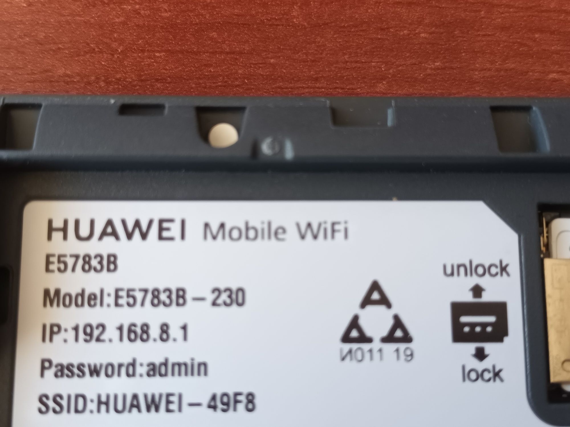 modem, router wifi na kartę HUAWEI E5783B