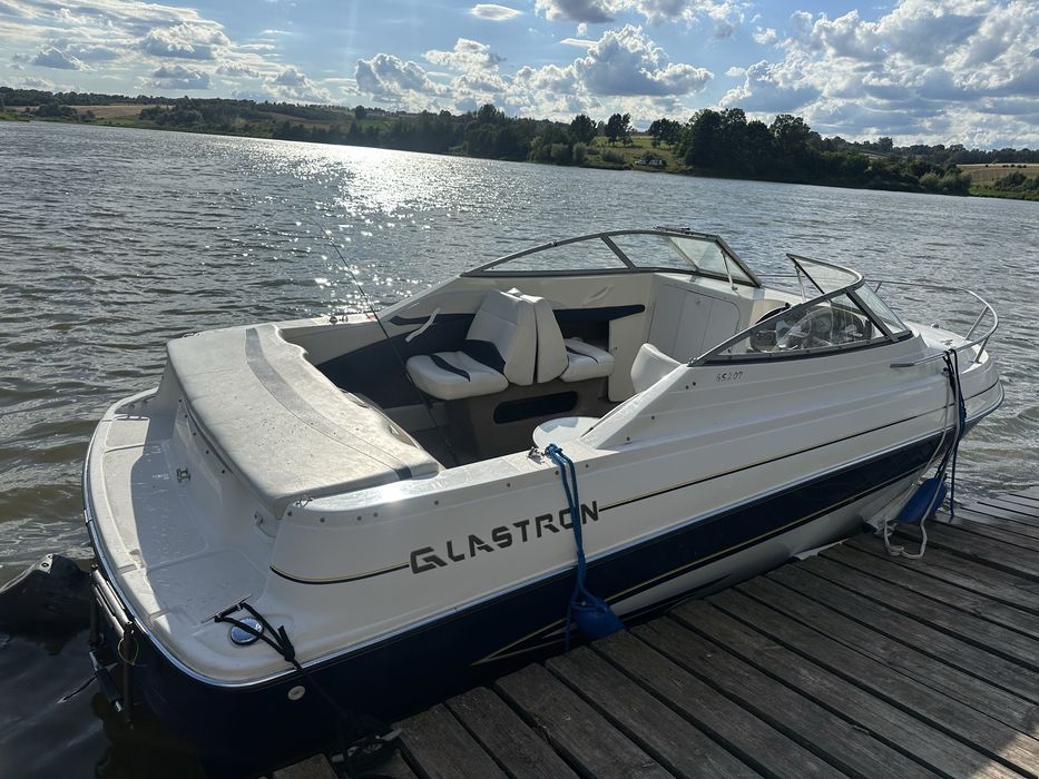 Glastron GS209 cuddy Zamiana