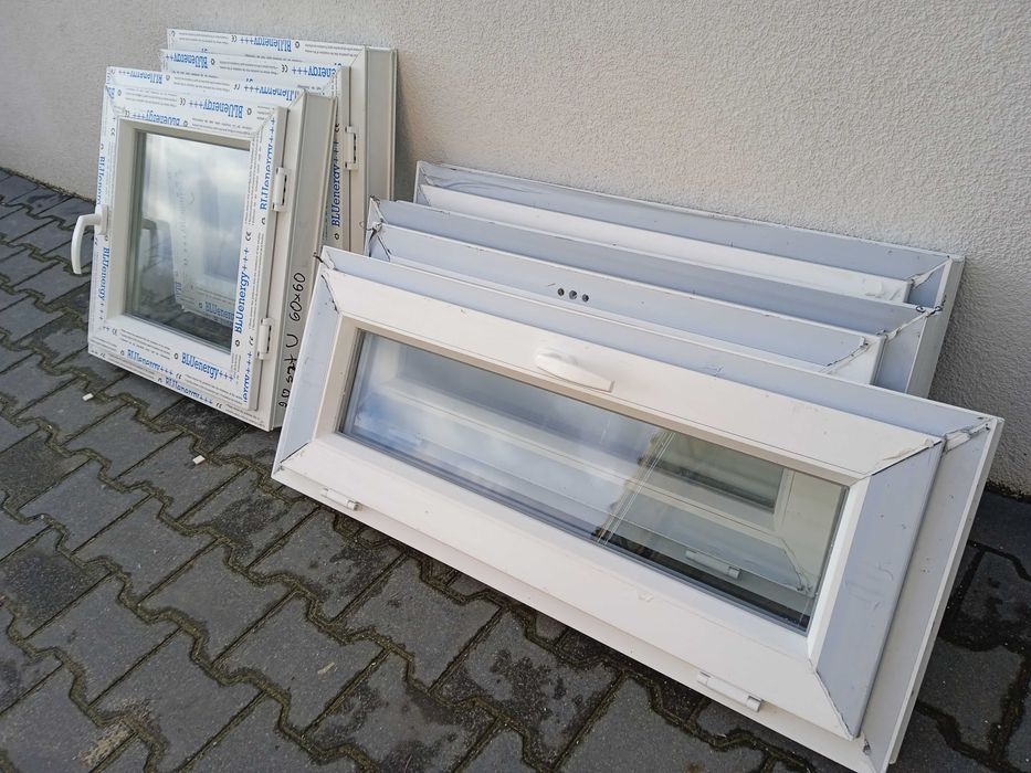 INWENTARSKIE gospodarcze okno uchylne 40x40 PCV białe NOWE I UŻYWANE