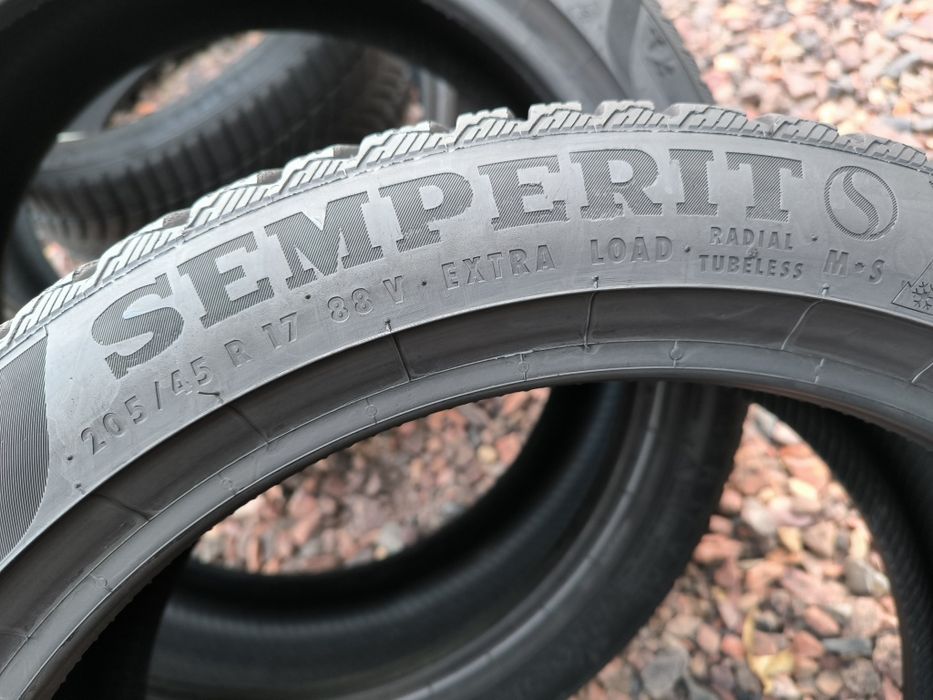 Zimowe Semperit 205/45R17. 7 mm