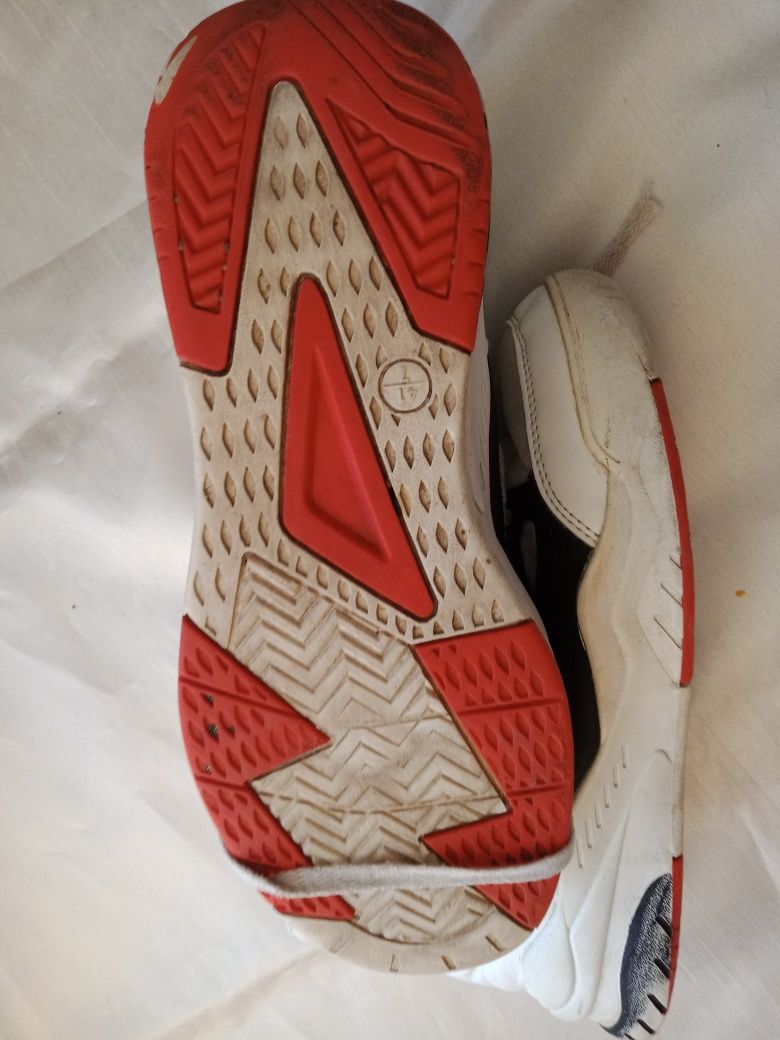Buty sportowe chłopięce new yorker 42