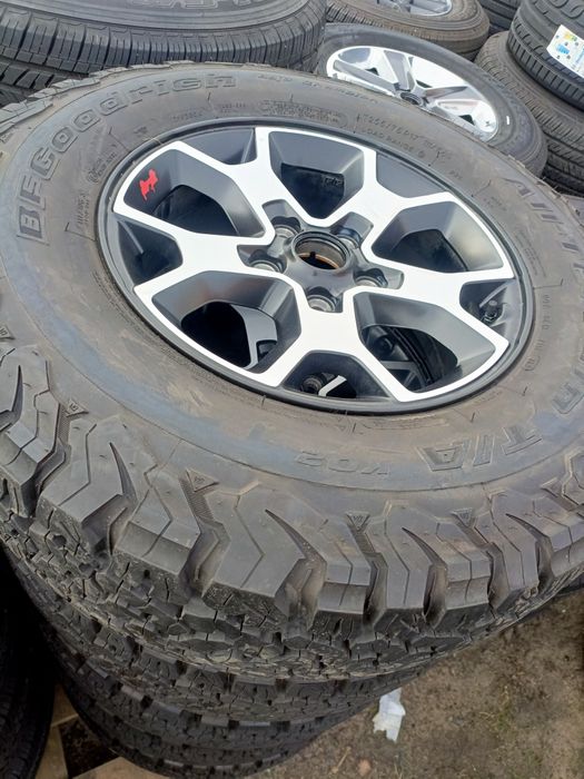 Koła aluminiowe Jeep Wrangler 255/75/17 bfgoogrich 5x127