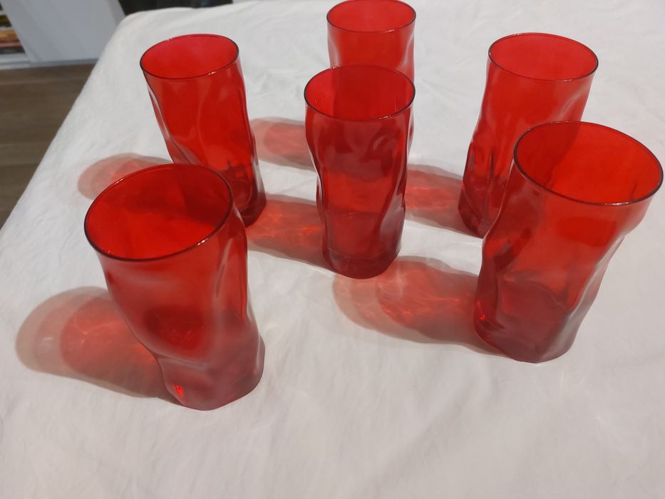 6 Copos vermelhos água