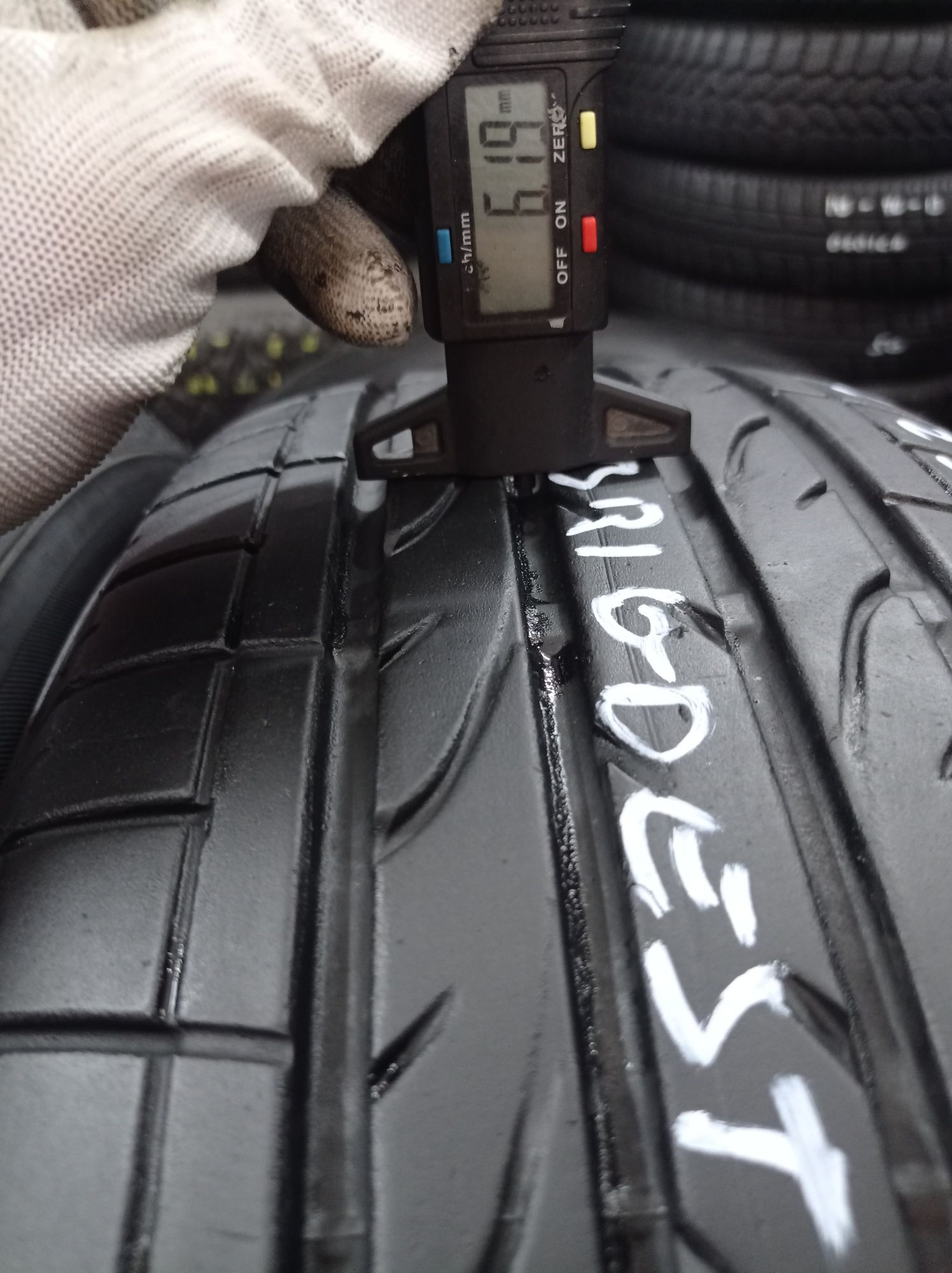 Opony 225/60/18 bridgestone