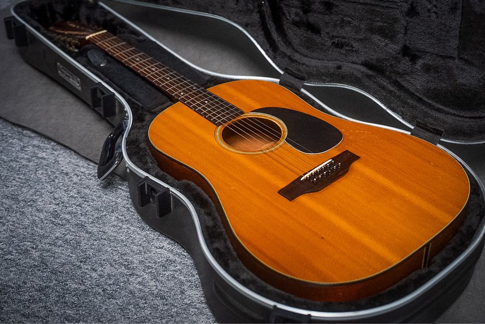 Gitara elektroakustyczna Martin D-12-20 z 1971 roku