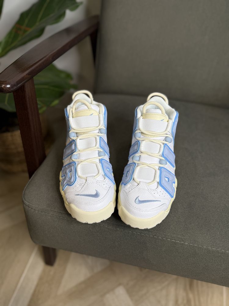 Біло-блакитні кросівки Nike Air Uptempo FD9869 - 100, оригінал -37.5 р