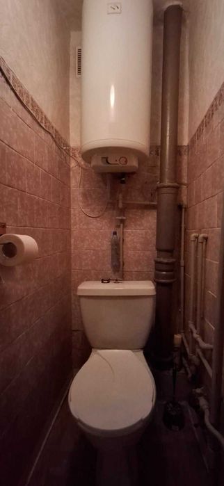 Продам 3х кім.квартиру з меблями та технікою 3мкрн  б. Героїв 2 поверх