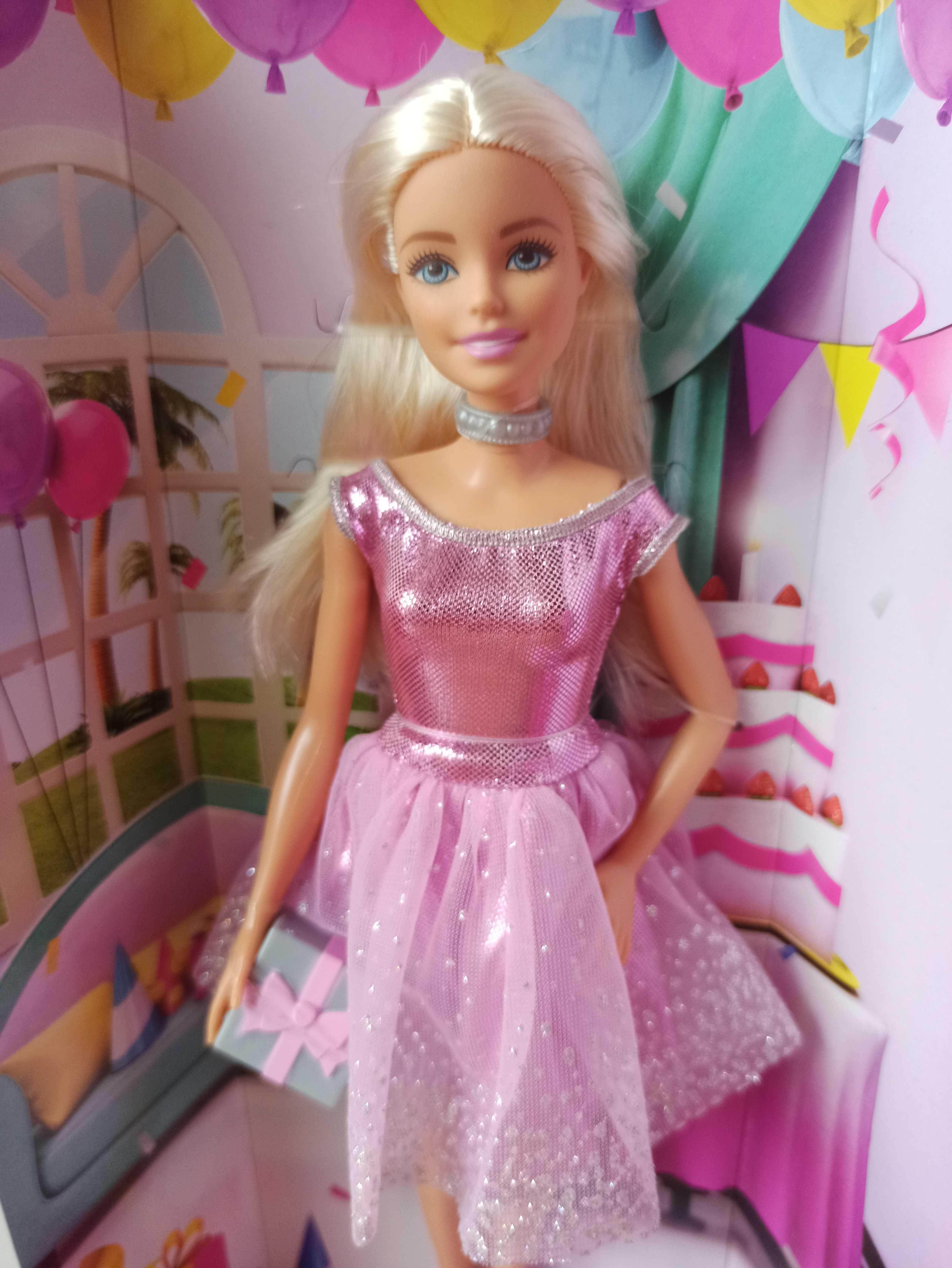 Lalka Barbie Urodzinowa z prezentem