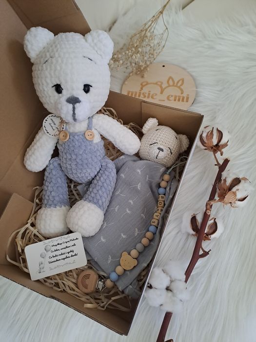 Babybox Miś na szydełku z imieniem Pieluszka muślinowa Prezent