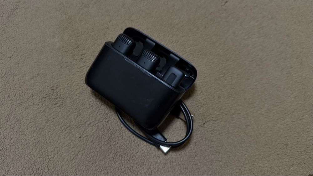 Петличний мікрофон Ulanzi J12 lightning