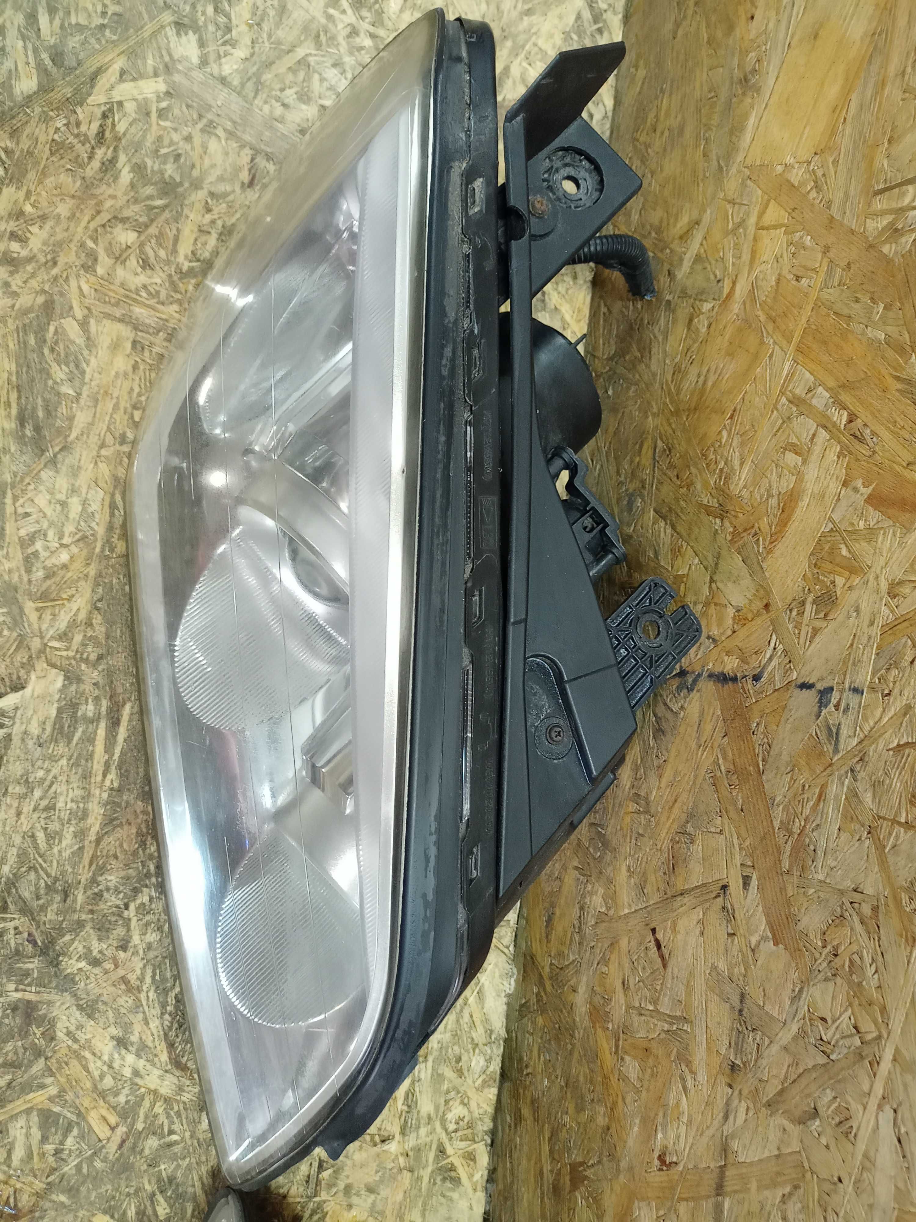 Chevrolet Captiva 1 I A lampy prawa lewa przód przednie orygina Anglik