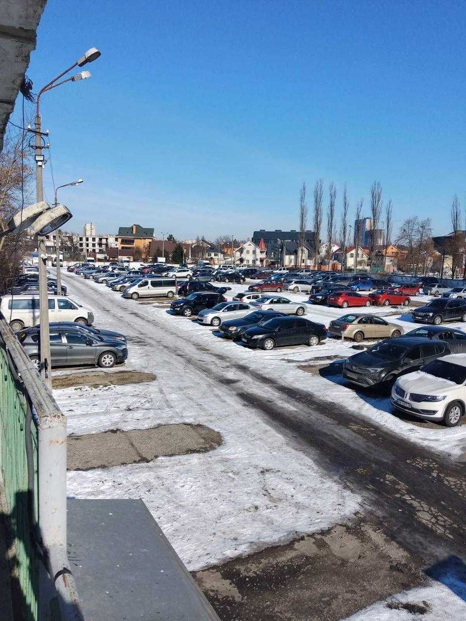 Здам в оренду паркомісця на вул. Чорнобильська, Осіння, від власника