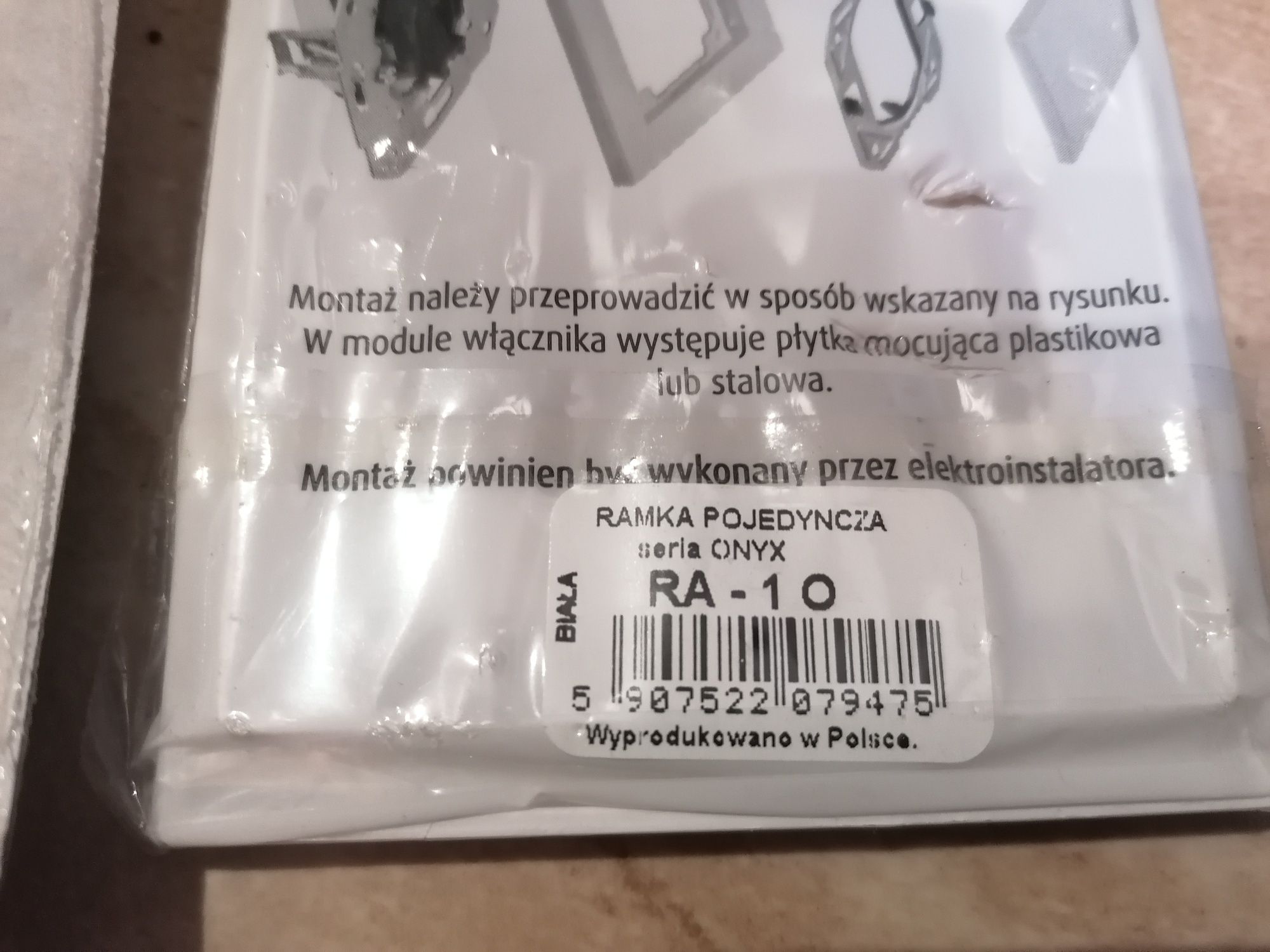 Włącznik z ramką do lampy.