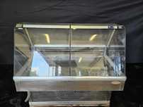 Vitrine com mesa fria para peixe ou carne