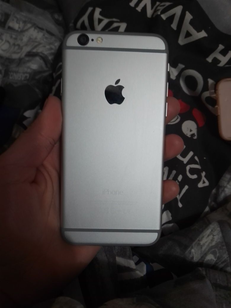 Продам iPhone 6  1500 грн