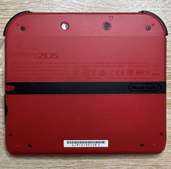 Портативная игровая приставка консоль Nintendo 2DS Red 32gb