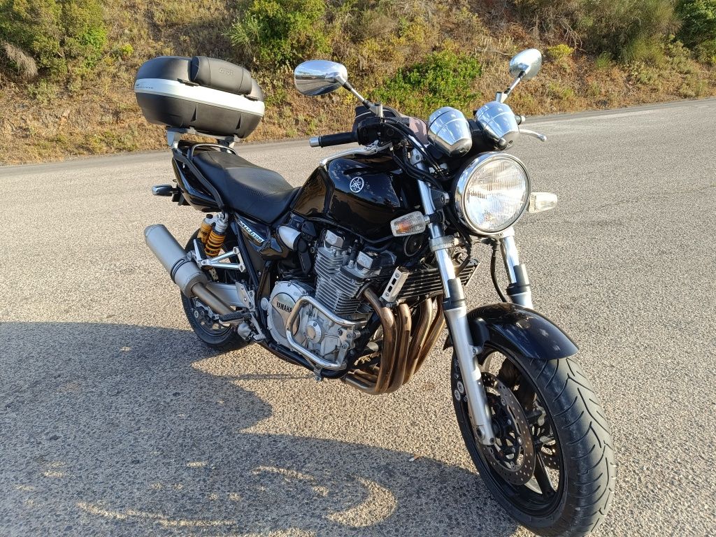 Yamaha xjr 1300 como nova
