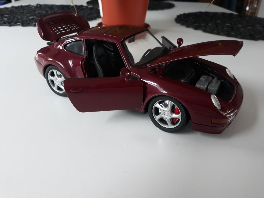 Porsche 911 (993) TURBO 1:18 anson