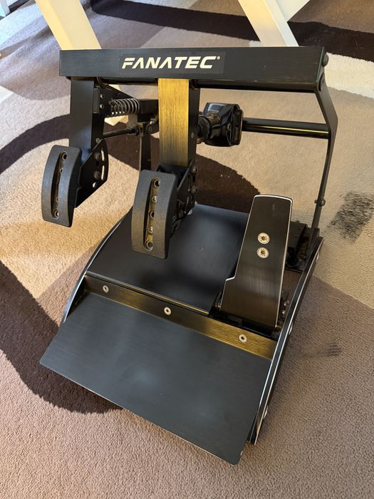 Fanatec Clubsport Pedals V3 Inverted + brake performance kit