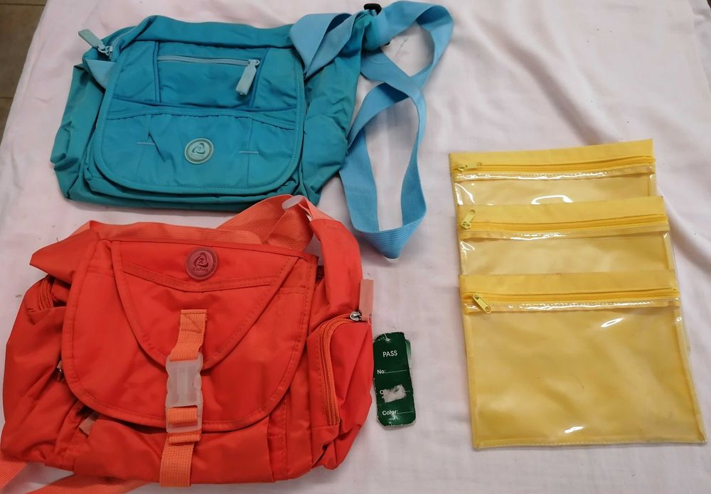 Malas de menina, lote azul, tudo por 5€