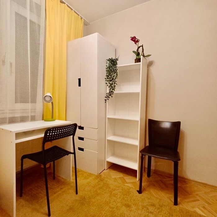 Mokotów. Samodzielny, jednoosobowy w 3-pokojowym mieszkaniu.