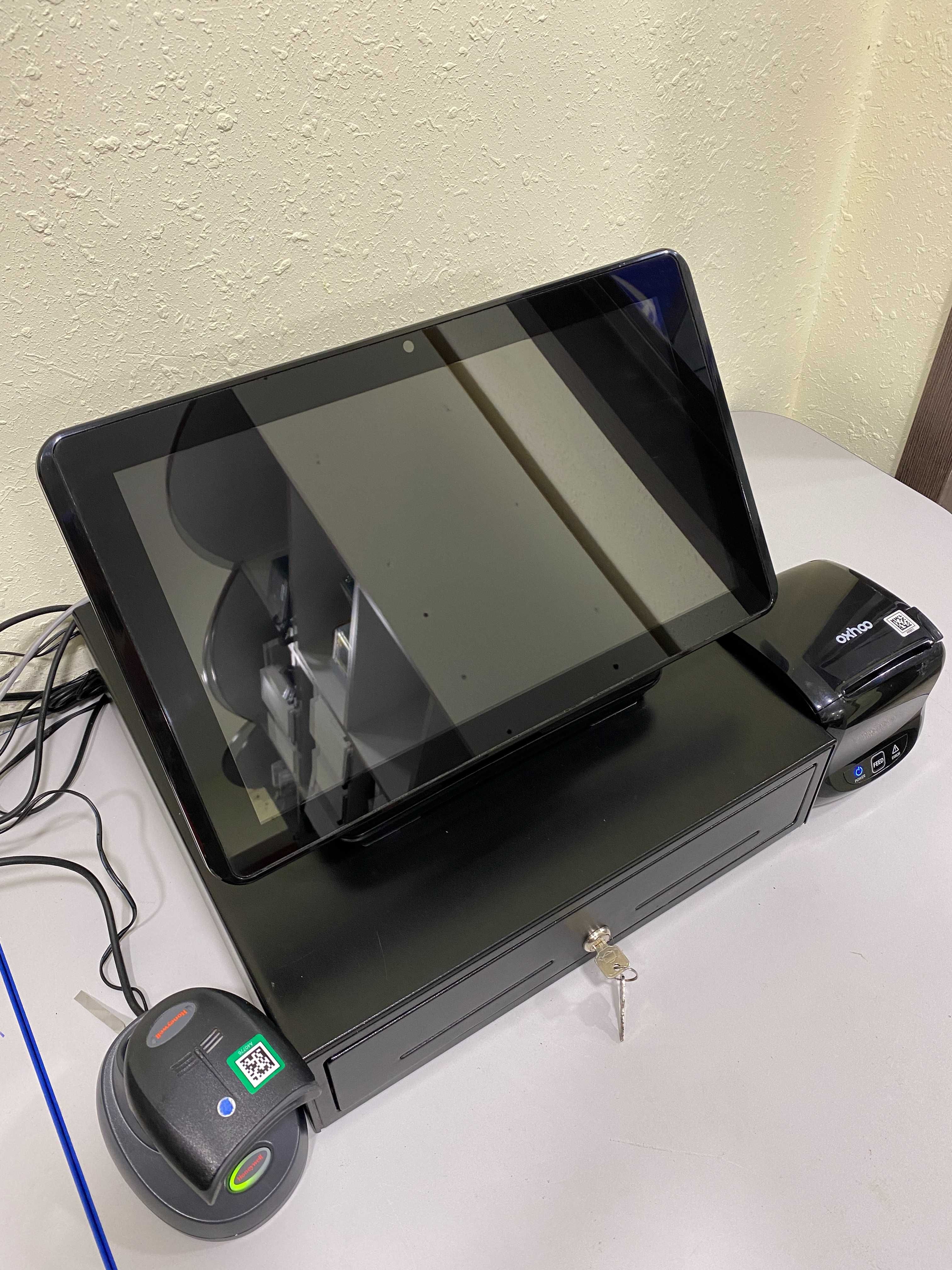 Комплект POS системи POS-термінал принтер чеків сканер, різні варіанти