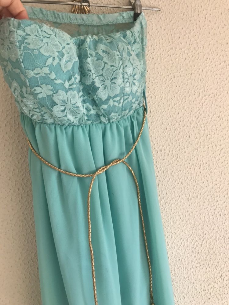 Vende-se vestido