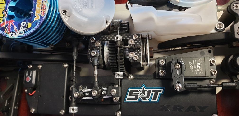 Xray gtx8  carro completamente novo.