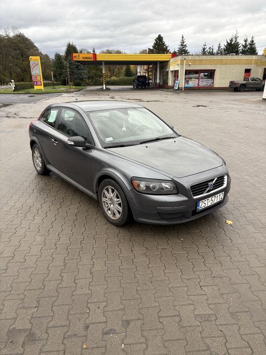 Volvo C30 2007r 1.6D 11lat w jednych rękach, 2x komplet alufelg